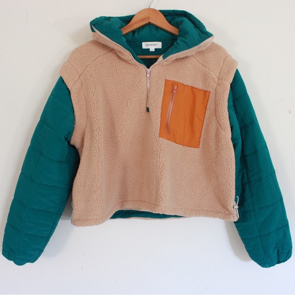 Veveret Jackets & Blazers - Veveret Colorblock Quilted Fleece Pullover